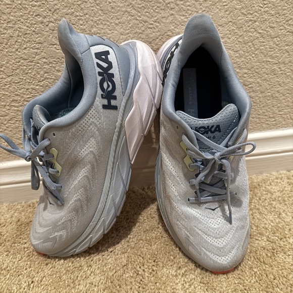 HOKA Arahi 6 Road Running Shoes Size 9.5 Women - Picture 1 of 5
